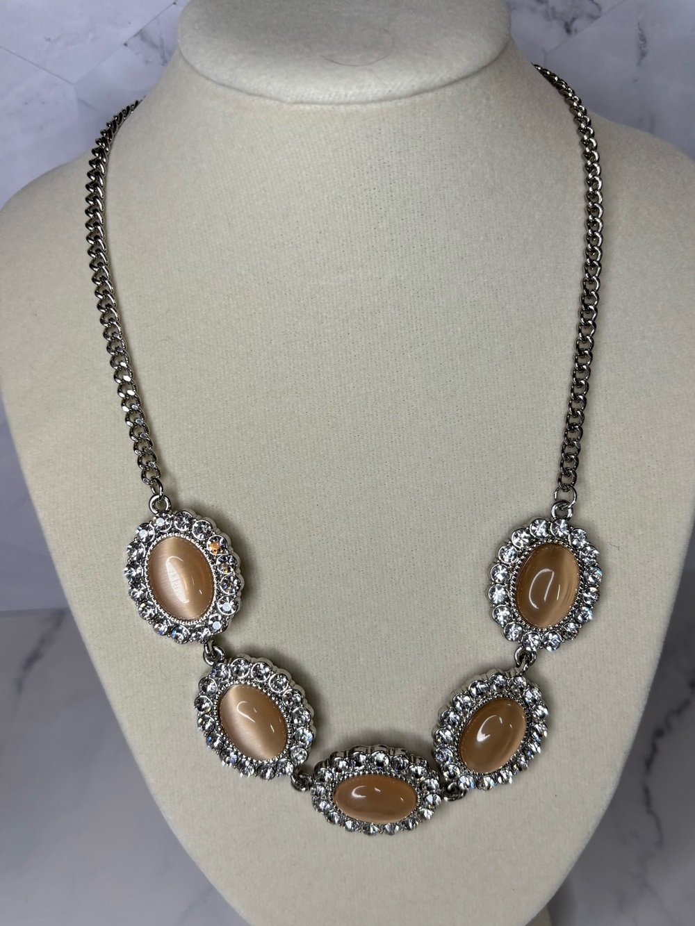 Paparazzi A DIVA-ttude Adjustment Statement Necklace